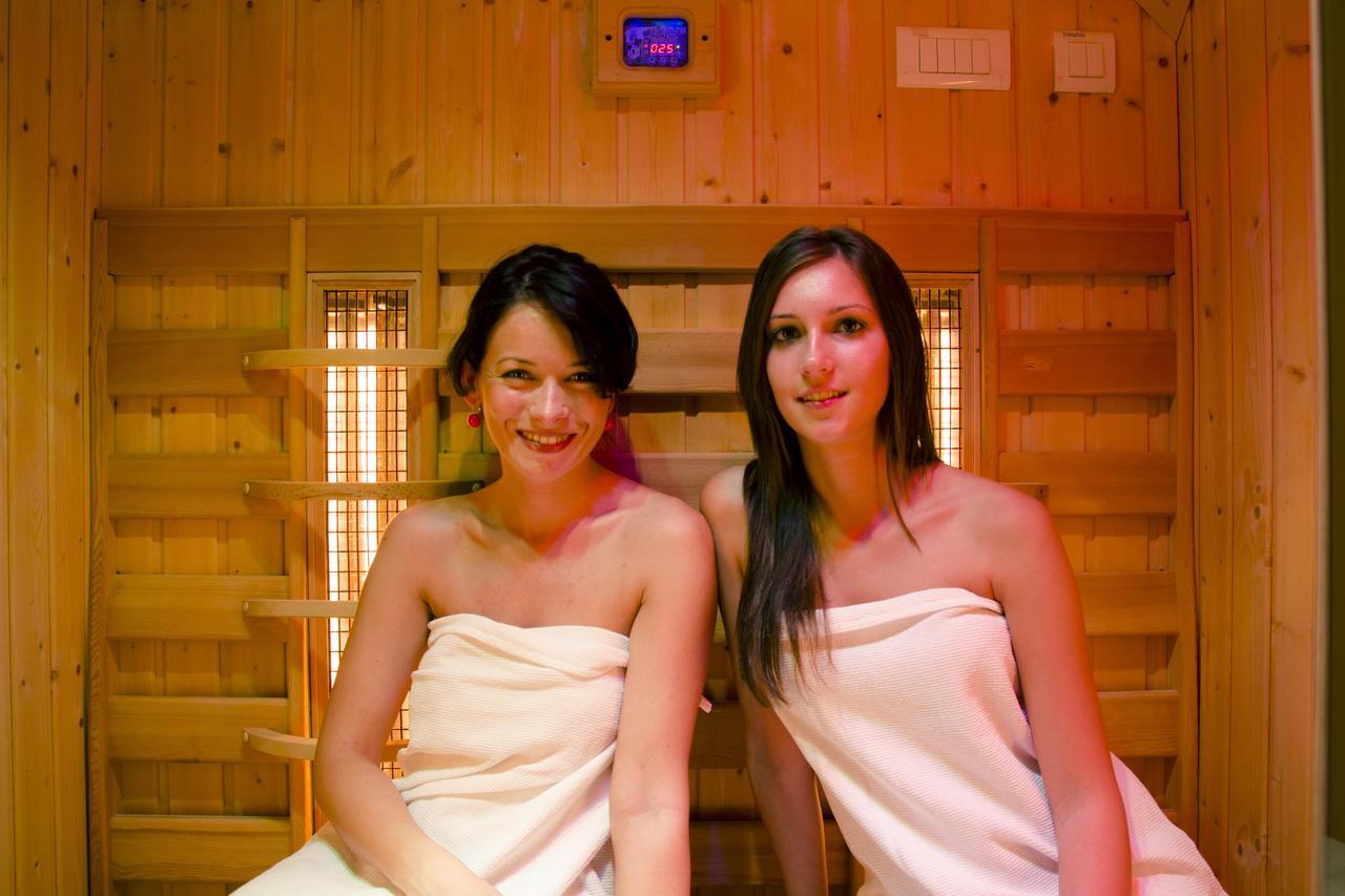 Gosztola Gyoengye-Az Erdo Szallodaja Luaran gambar